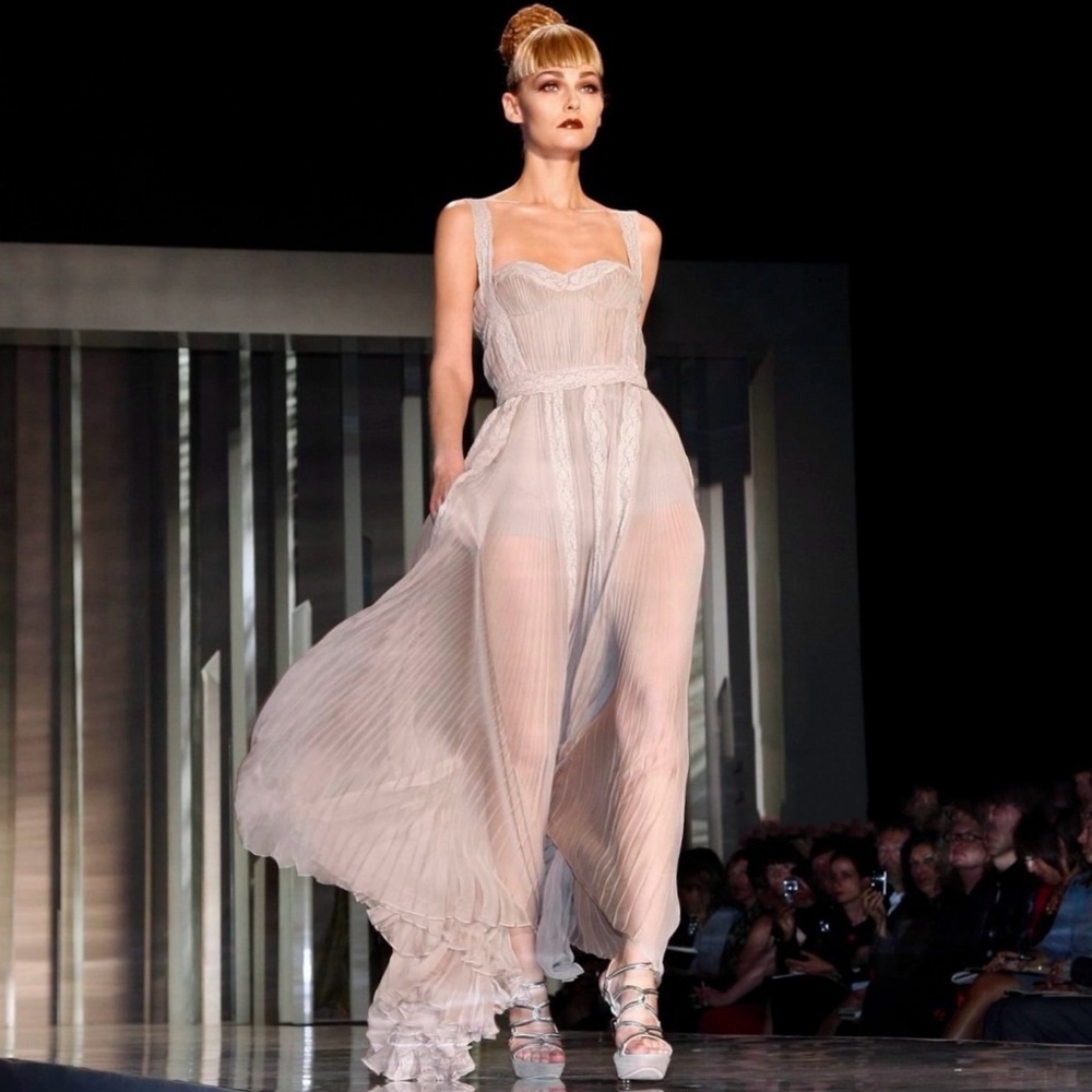 CHRISTIAN DIOR LIGHT GRAY LACE PLEATED MAXI DRESS SIZE 38 BY JOHN GALLIANO 2009
